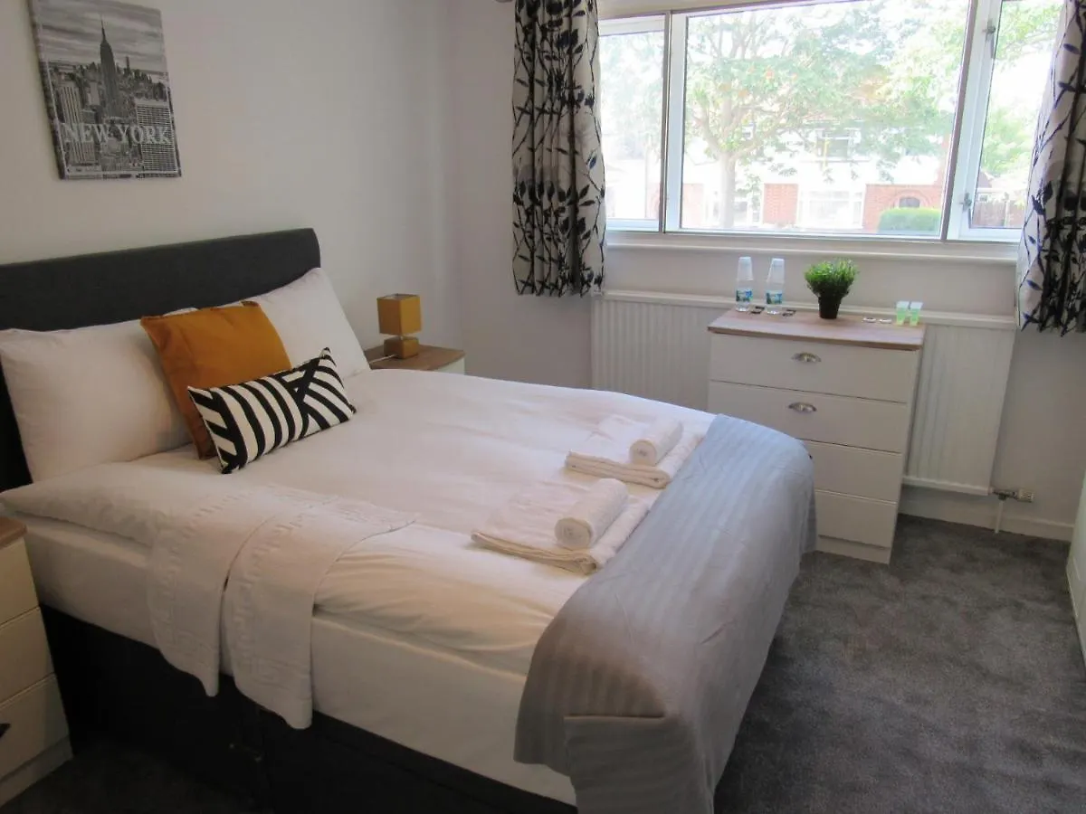 The Cambridge Suites - Tas Accommodations